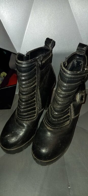 Botin negro capa de ozono de segunda mano - GoTrendier