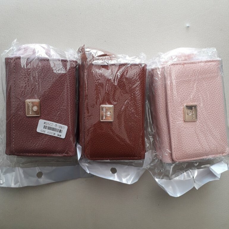 Paquete de 3 carteras grenobil de segunda mano - GoTrendier
