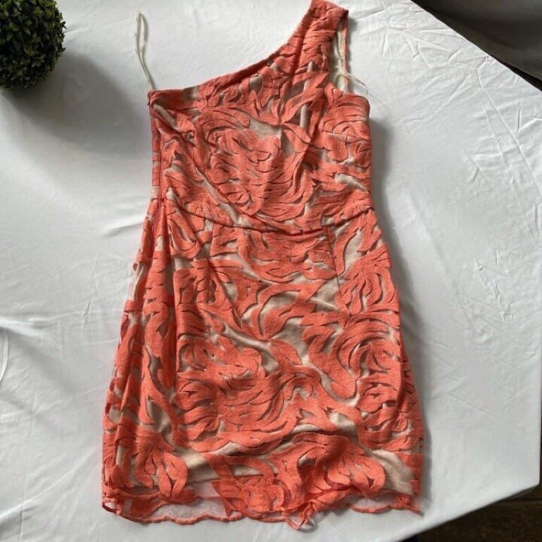 Vestido de fiesta a una manga naranja de LOB de segunda mano - GoTrendier