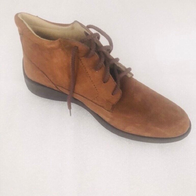 Botines cafés de piel de gamuza Flexi de segunda mano - GoTrendier