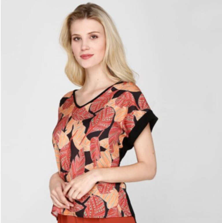 Hermosa Y Moderna Blusa Trucco. de segunda mano - GoTrendier