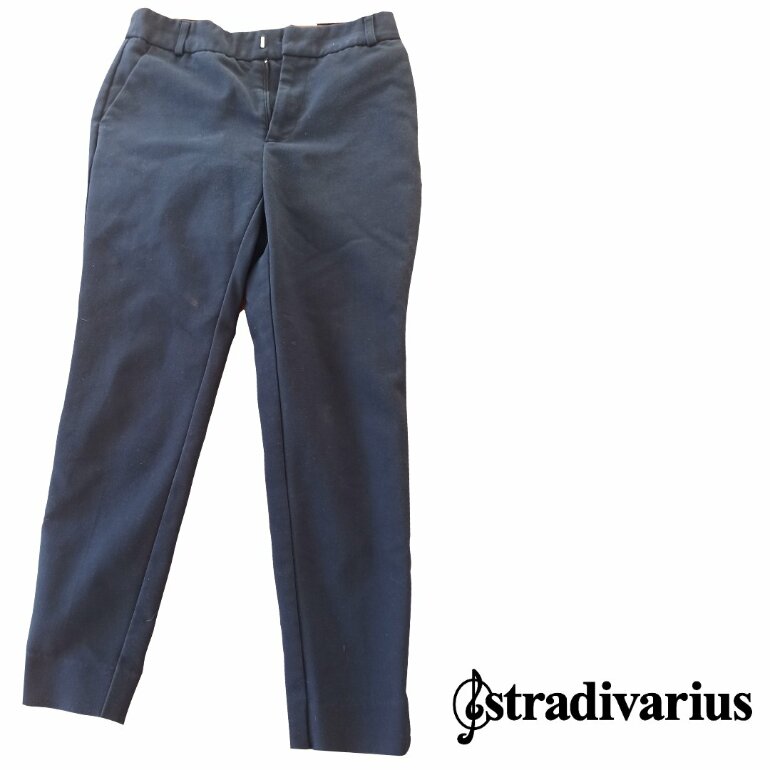 Pantalón de vestir azul marino de Stradivarius de segunda mano - GoTrendier