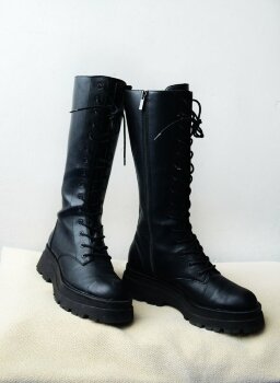 Botas estilo militar Stradivarius de mujer - GoTrendier