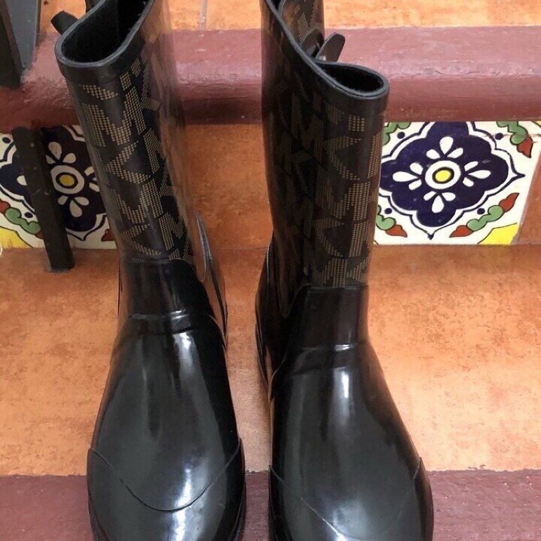 Botas para lluvia de Michael Kors de segunda mano - GoTrendier