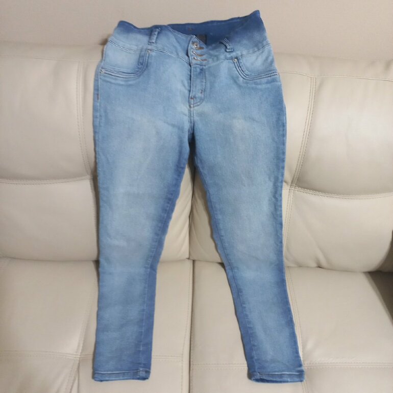 Pantalon de mezclilla nuevo de gigi paris de segunda mano - GoTrendier