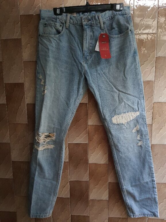 Pantalón Levis talla 33x32 de Levi's de segunda mano - GoTrendier