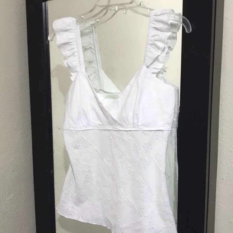 blusas de tirantes con olanes