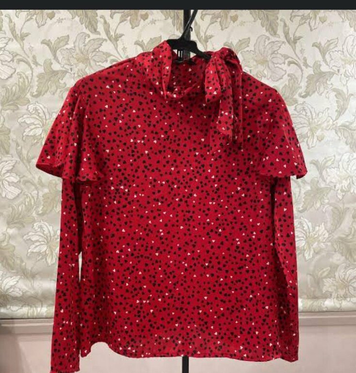 Blusa Zara Corazones ♥ de segunda mano - GoTrendier