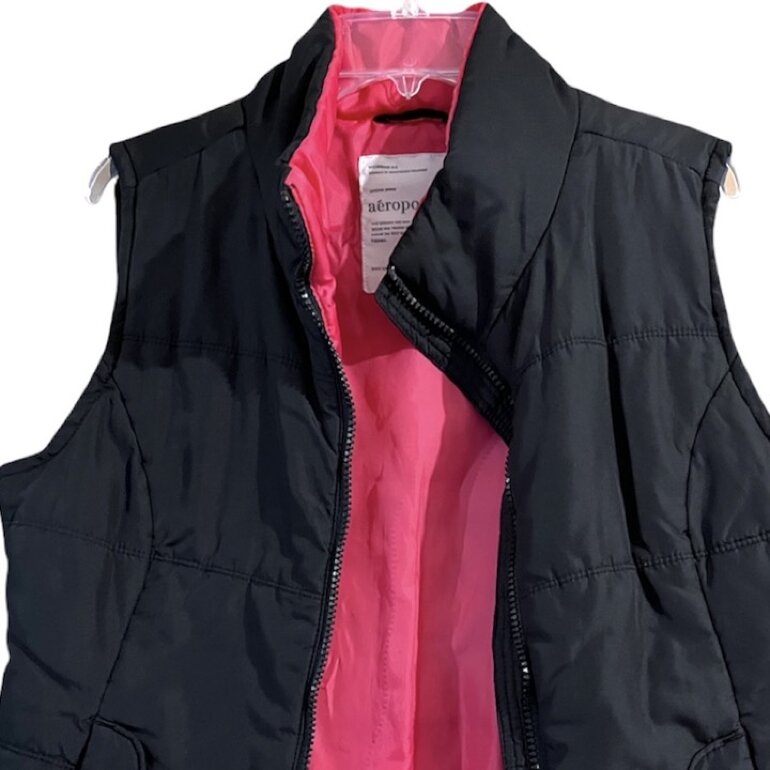 Chaleco aeropostal negro talla M de Aeropostale de segunda mano - GoTrendier