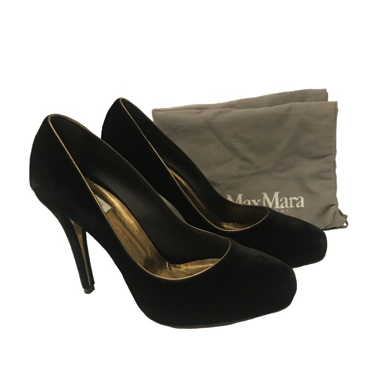 Zapatillas negras dorado terciopelo de Max Mara de segunda mano - GoTrendier