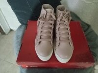 Tenis bota andrea color nude de segunda mano - GoTrendier
