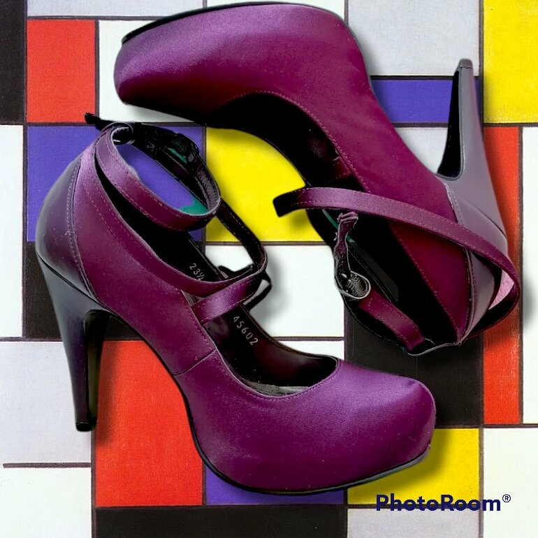 Hermosos Tacones Morados ANDREA de segunda mano - GoTrendier