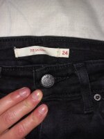 Pantalon negro entubado LEVIS de Levi's de segunda mano - GoTrendier