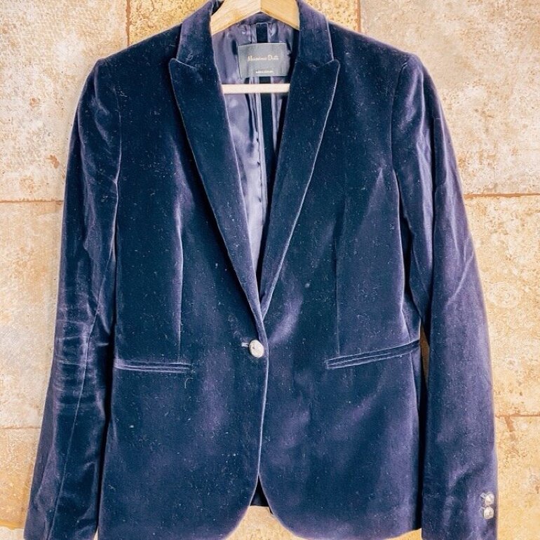 Saco Azul Marino de Terciopelo de Massimo Dutti de segunda mano - GoTrendier