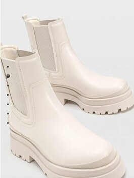 Botas estilo militar Stradivarius de mujer - GoTrendier