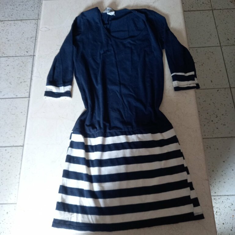 Vestido camiseta «Rayas Verticales Azul Marino y Blanco» de ColorPatterns |  Redbubble