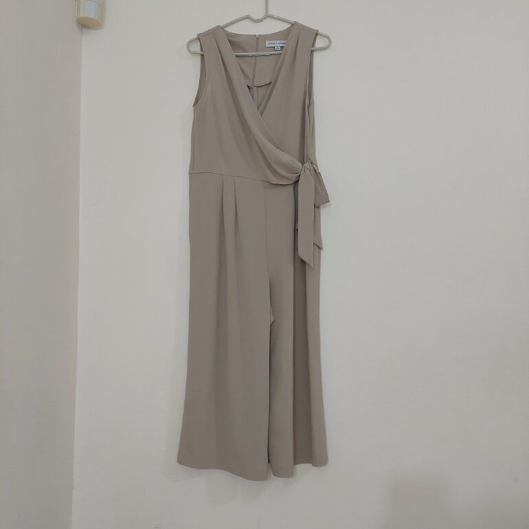 Palazzo color beige de Emma \u0026amp; Michele de segunda mano - GoTrendier