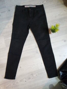 Pantalon mezclilla negro stresh de Palacio de Hierro de segunda mano -  GoTrendier