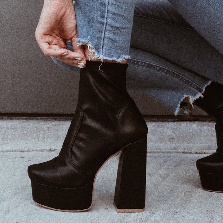 Botas Vinipiel Amarrillo – El Bazar de Chispa