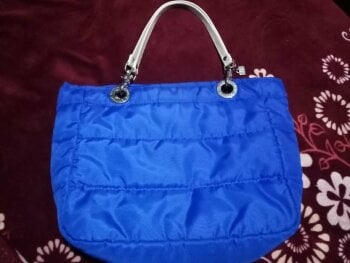 Hermosa Bolsa Sundar Azul firme de segunda mano - GoTrendier