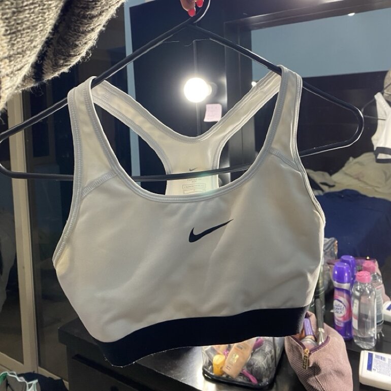 TOP PARA EJERCICIO NIKE de segunda mano - GoTrendier