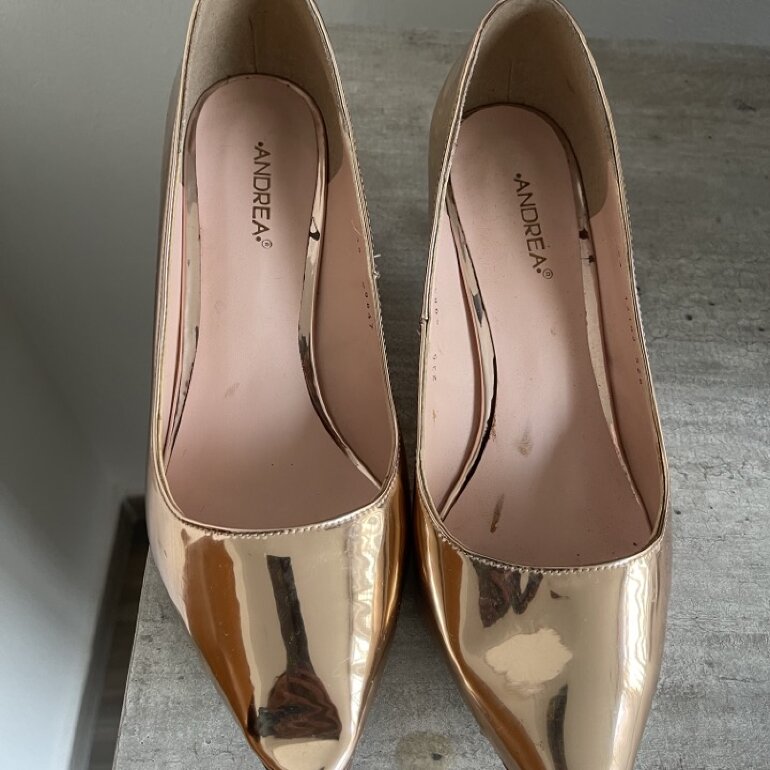 Zapatillas rosas andrea de segunda mano - GoTrendier