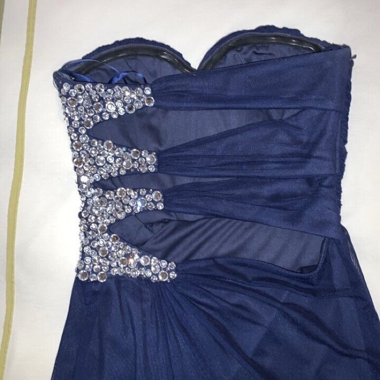 Vestido largo strapless azul marino de Xscape de segunda mano