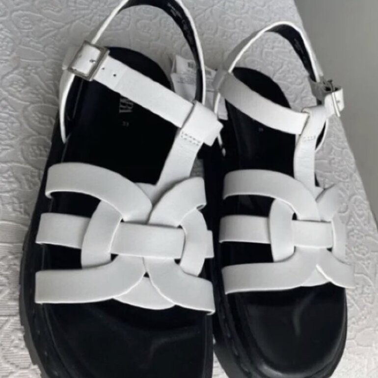 Huaraches Blancos ZARA de segunda mano - GoTrendier