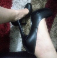 Zapatillas tacones negros piel Andrea de segunda mano - GoTrendier
