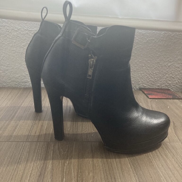 Botines negros de plataforma de Elle de segunda mano - GoTrendier