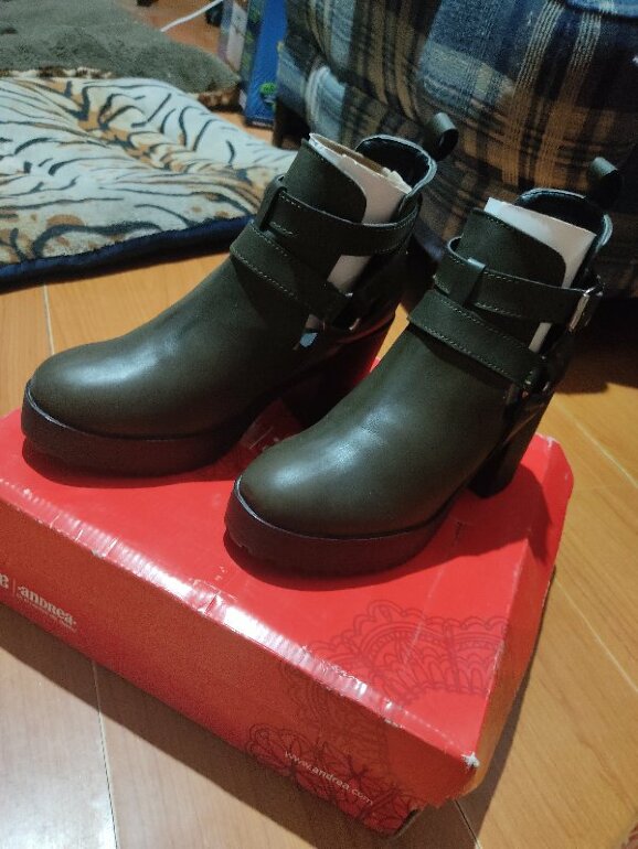 Botines Verde Militar de Andrea de segunda mano - GoTrendier