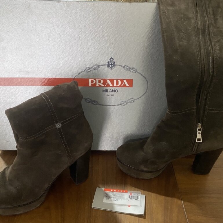 Botas Prada Originales de segunda mano - GoTrendier