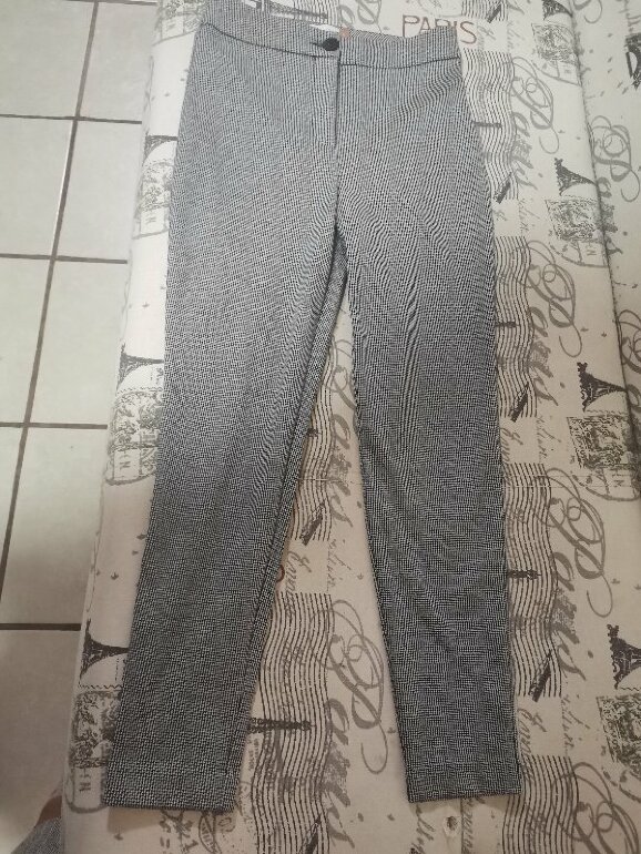 Leggins cuadros gris de C\u0026amp;A de segunda mano - GoTrendier
