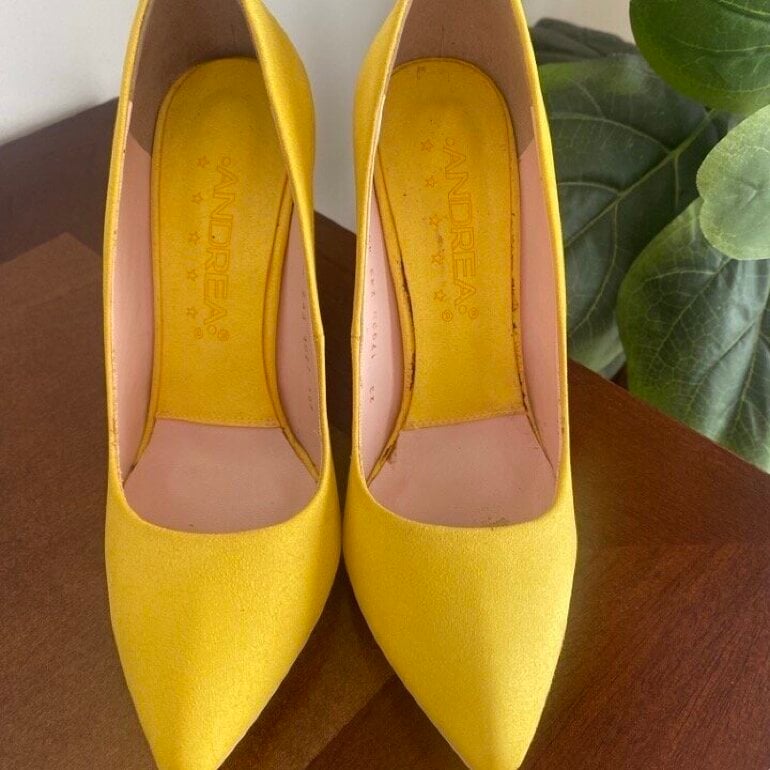 Zapatillas marca Andrea ✨💛 de segunda mano - GoTrendier