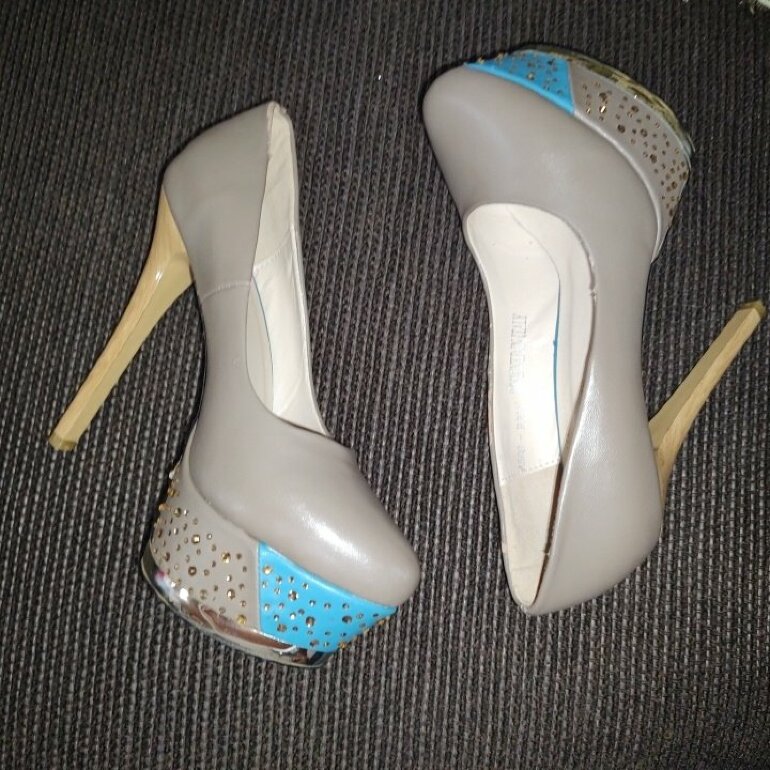 hermosas Zapatillas 15 cm de tacón de Otras marcas de segunda mano -  GoTrendier