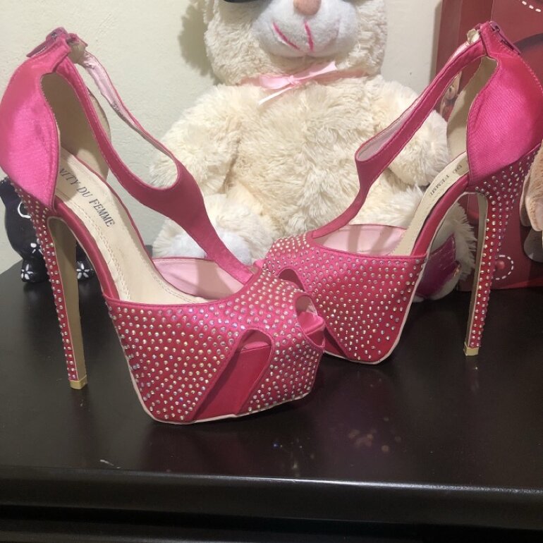 Zapatillas altas con pedrería tornasol de vanity du femme de segunda mano -  GoTrendier