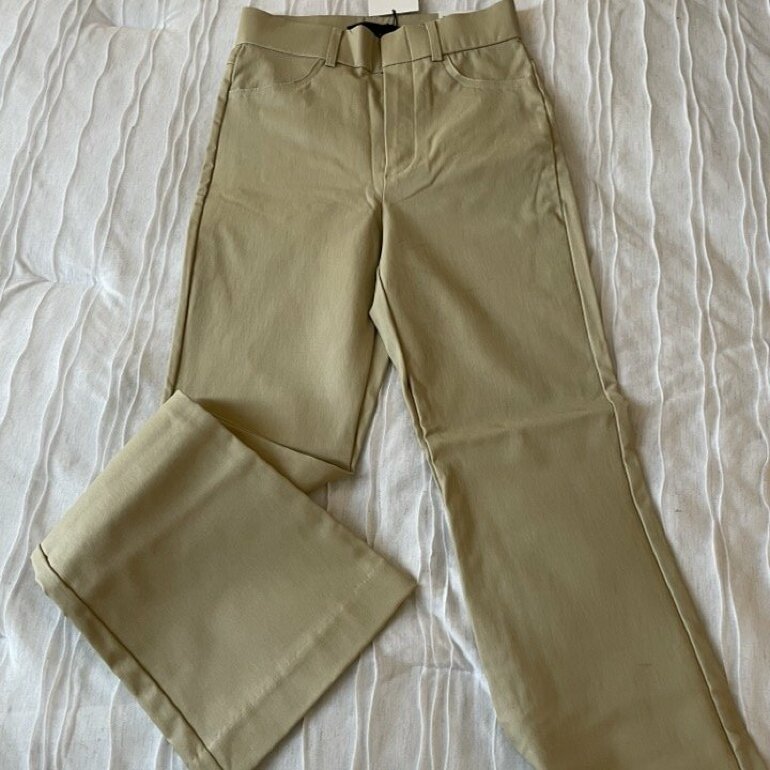 Los shorts de cuero de Zara que ha llevado Alba Díaz en Instagram son los  pantalones que favorecen a todas