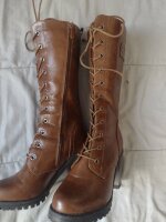 Botas cafés con agujetas de Vanity de segunda mano - GoTrendier