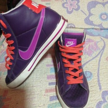 Tenis Nike bota, de segunda mano - GoTrendier