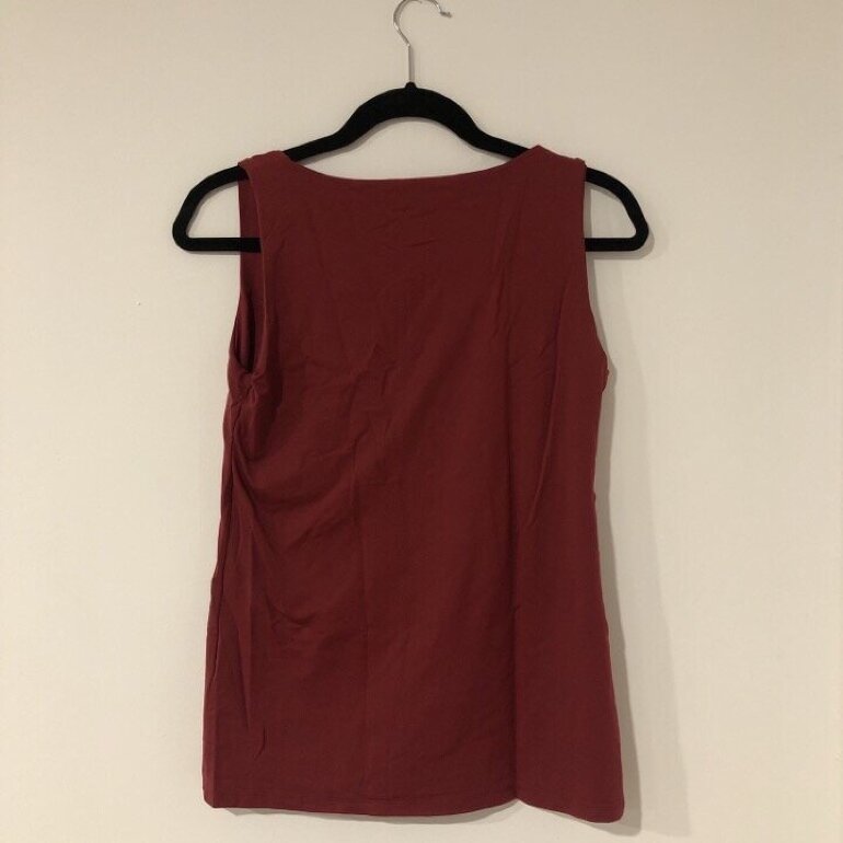 Dos blusas básicas de Stradivarius de segunda mano - GoTrendier
