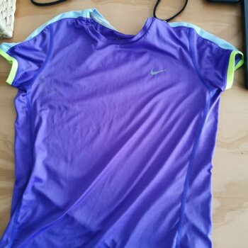Playera nike morada 2x1 de segunda mano - GoTrendier