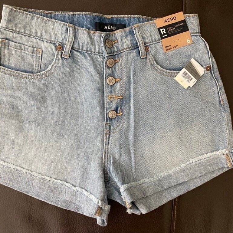 Short Mom Aeropostale Talla 6 de segunda mano - GoTrendier