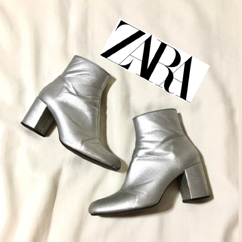 Botines plateados ZARA de segunda mano - GoTrendier