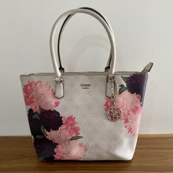 Bolso Flores 🌺 de GUESS de segunda mano - GoTrendier