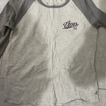 Playera manga larga Vans multicolor de mujer - GoTrendier