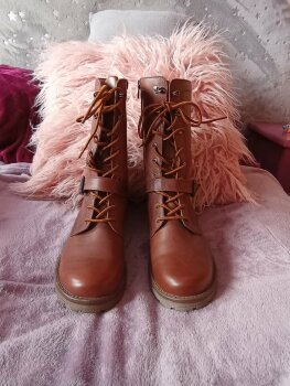 Botas estilo militar Flexi café de mujer - GoTrendier