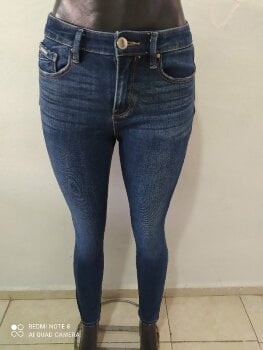 Jeggins azul stradivarius de segunda mano - GoTrendier