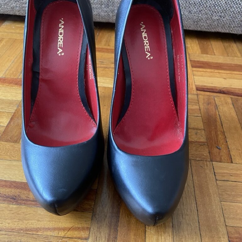 Tacones negros 12 cm de Andrea de segunda mano - GoTrendier