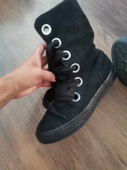 Tenis de bota Converse negros de segunda mano - GoTrendier