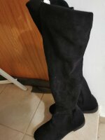 Botas largas negras terciopelo elásticas de Rebel de segunda mano -  GoTrendier
